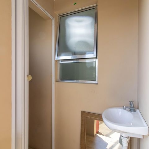Casa à venda com 220m², 3 quartos e 4 vagas Casa à venda com 220m², 3 quartos e 4 vagasLavabo do Terraço