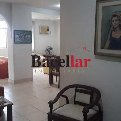 Apartamento à venda com 240m², 3 quartos e 1 vaga