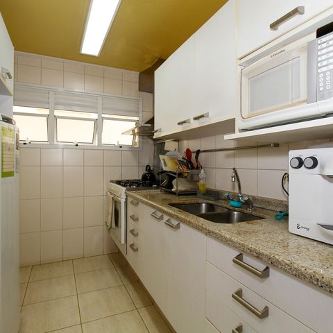 Apartamento à venda com 220m², 4 quartos e 4 vagas Apartamento à venda com 220m², 4 quartos e 4 vagasCozinha