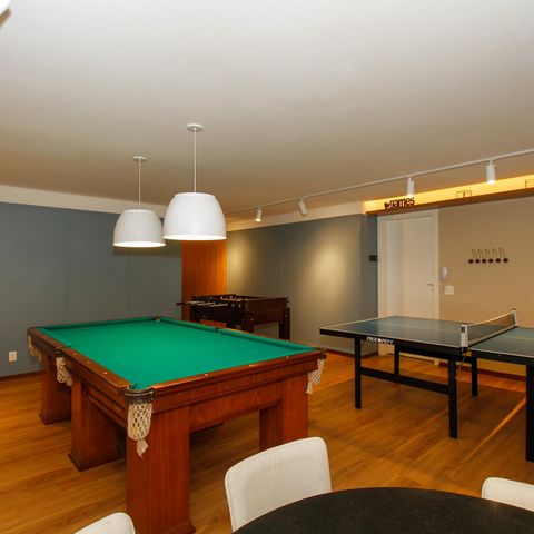 Apartamento à venda com 220m², 4 quartos e 4 vagas Apartamento à venda com 220m², 4 quartos e 4 vagasÁrea Comum - Sala de Jogos