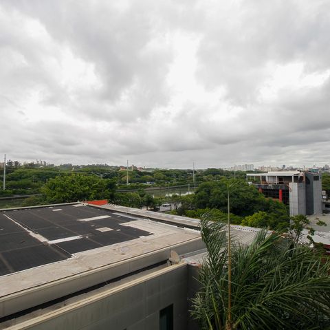 Apartamento à venda com 220m², 4 quartos e 4 vagas Apartamento à venda com 220m², 4 quartos e 4 vagasVista da Suíte 2