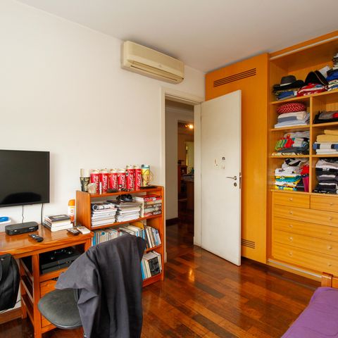 Apartamento à venda com 220m², 4 quartos e 4 vagas Apartamento à venda com 220m², 4 quartos e 4 vagasQuarto 1
