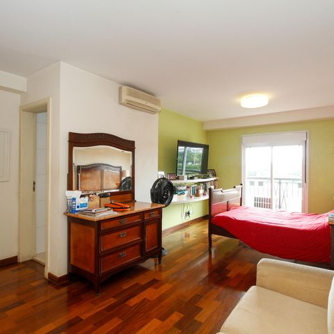 Apartamento à venda com 220m², 4 quartos e 4 vagas Apartamento à venda com 220m², 4 quartos e 4 vagasSuíte 2