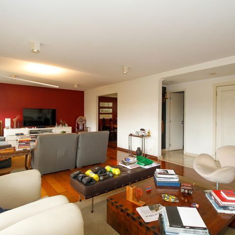 Apartamento à venda com 220m², 4 quartos e 4 vagas Apartamento à venda com 220m², 4 quartos e 4 vagasSala de Estar