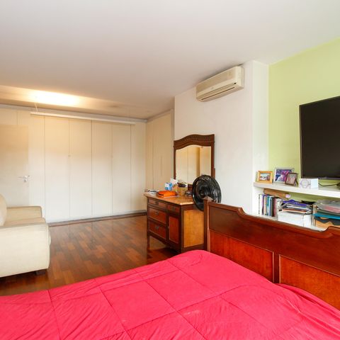 Apartamento à venda com 220m², 4 quartos e 4 vagas Apartamento à venda com 220m², 4 quartos e 4 vagasSuíte 2