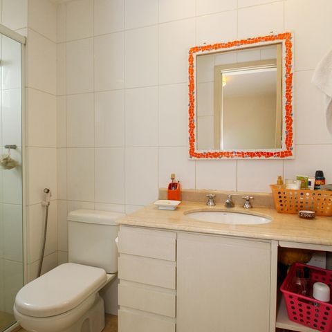 Apartamento à venda com 220m², 4 quartos e 4 vagas Apartamento à venda com 220m², 4 quartos e 4 vagasBanheiro da Suíte 1