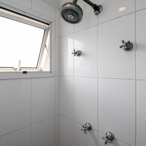 Apartamento à venda com 220m², 4 quartos e 4 vagas Apartamento à venda com 220m², 4 quartos e 4 vagasBanheiro da Suíte 1