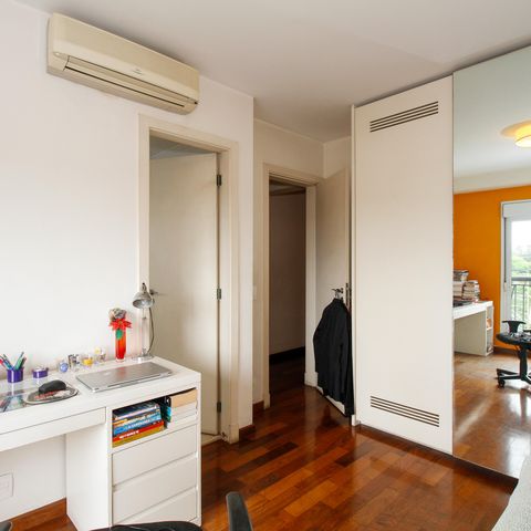 Apartamento à venda com 220m², 4 quartos e 4 vagas Apartamento à venda com 220m², 4 quartos e 4 vagasSuíte 1