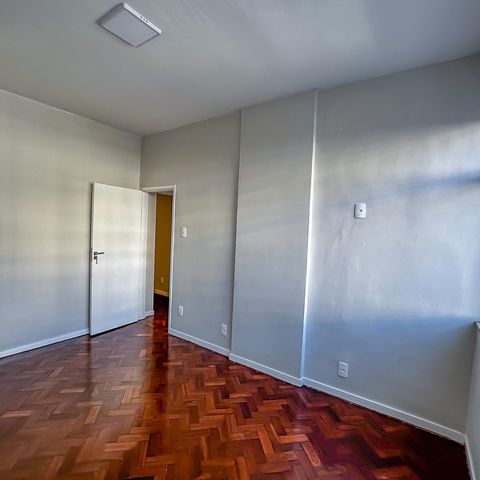 Apartamento à venda com 65m², 2 quartos e sem vaga