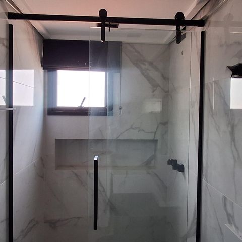 Apartamento à venda com 242m², 4 quartos e 4 vagas Apartamento à venda com 242m², 4 quartos e 4 vagasBanheiro Suíte 2