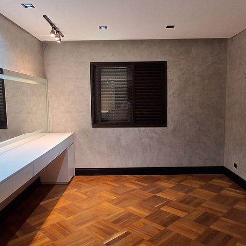 Apartamento à venda com 242m², 4 quartos e 4 vagas Apartamento à venda com 242m², 4 quartos e 4 vagasQuarto