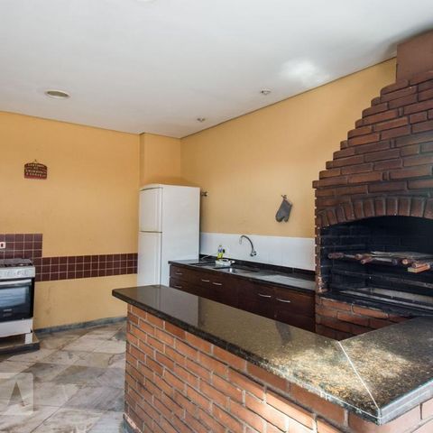 Apartamento à venda com 242m², 4 quartos e 4 vagas Apartamento à venda com 242m², 4 quartos e 4 vagasÁrea Comum