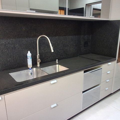Apartamento à venda com 242m², 4 quartos e 4 vagas Apartamento à venda com 242m², 4 quartos e 4 vagasCozinha