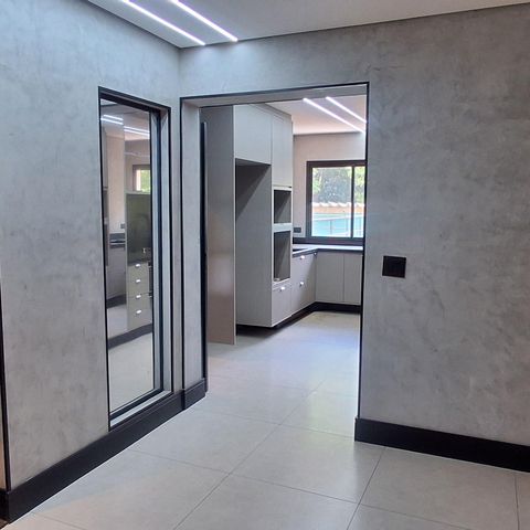Apartamento à venda com 242m², 4 quartos e 4 vagas Apartamento à venda com 242m², 4 quartos e 4 vagasCopa