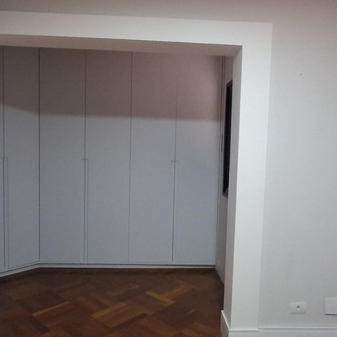 Apartamento à venda com 242m², 4 quartos e 4 vagas Apartamento à venda com 242m², 4 quartos e 4 vagasSuíte 2