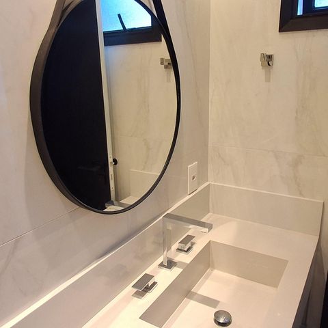 Apartamento à venda com 242m², 4 quartos e 4 vagas Apartamento à venda com 242m², 4 quartos e 4 vagasBanheiro Suíte 1