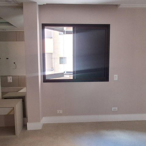 Apartamento à venda com 242m², 4 quartos e 4 vagas Apartamento à venda com 242m², 4 quartos e 4 vagasSuíte 3