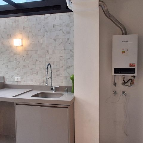 Apartamento à venda com 242m², 4 quartos e 4 vagas Apartamento à venda com 242m², 4 quartos e 4 vagasÁrea de Serviço