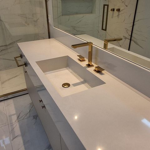 Apartamento à venda com 242m², 4 quartos e 4 vagas Apartamento à venda com 242m², 4 quartos e 4 vagasBanheiro Suíte 3