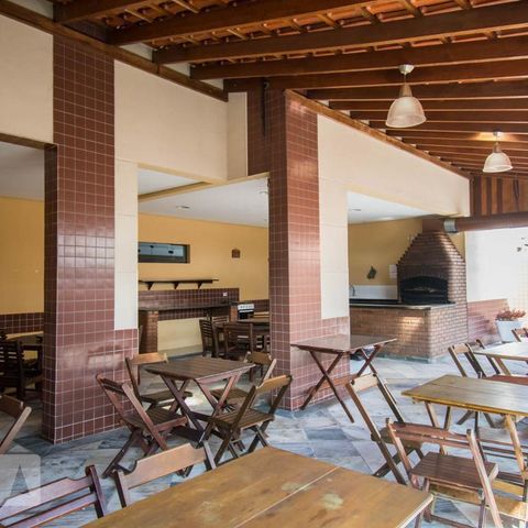 Apartamento à venda com 242m², 4 quartos e 4 vagas Apartamento à venda com 242m², 4 quartos e 4 vagasÁrea Comum