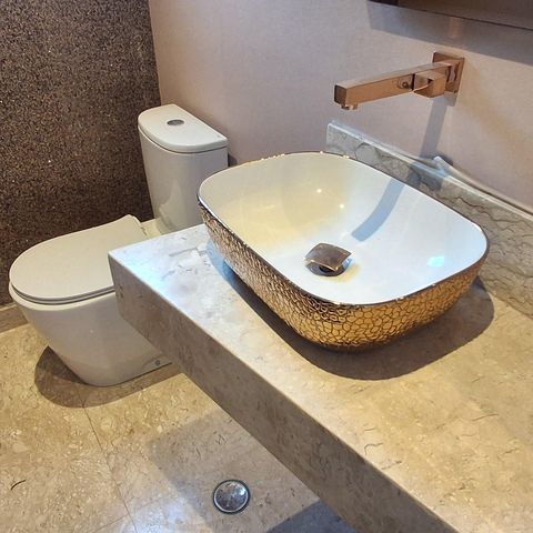 Apartamento à venda com 242m², 4 quartos e 4 vagas Apartamento à venda com 242m², 4 quartos e 4 vagasLavabo