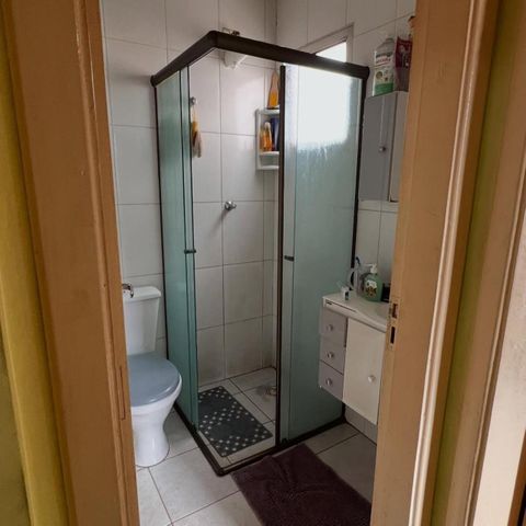 Casa à venda com 60m², 2 quartos e 1 vagaFoto 02