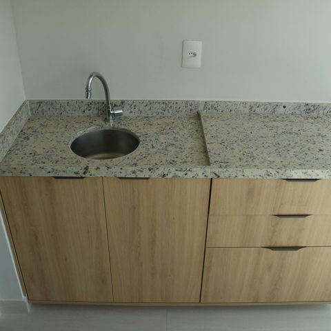 Apartamento à venda com 65m², 2 quartos e 1 vagaVaranda