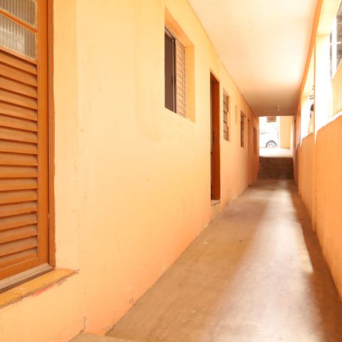 Casa para alugar com 60m², 2 quartos e sem vagaÁrea comum - Corredor