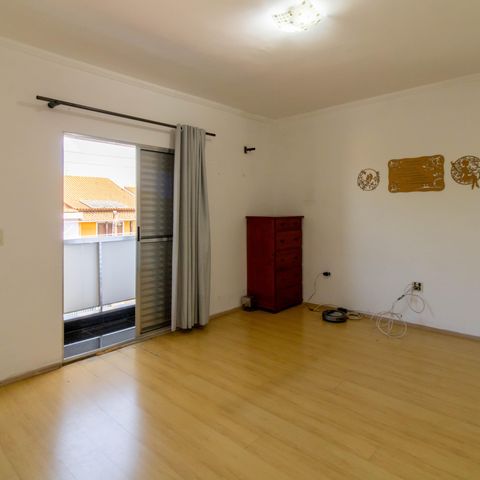 Casa à venda com 280m², 3 quartos e 6 vagas Casa à venda com 280m², 3 quartos e 6 vagasSuíte