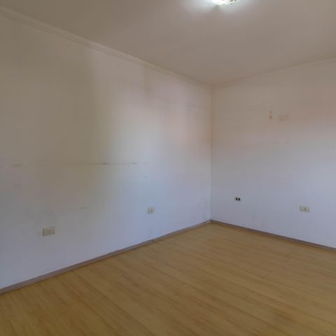Casa à venda com 280m², 3 quartos e 6 vagas Casa à venda com 280m², 3 quartos e 6 vagasSuíte