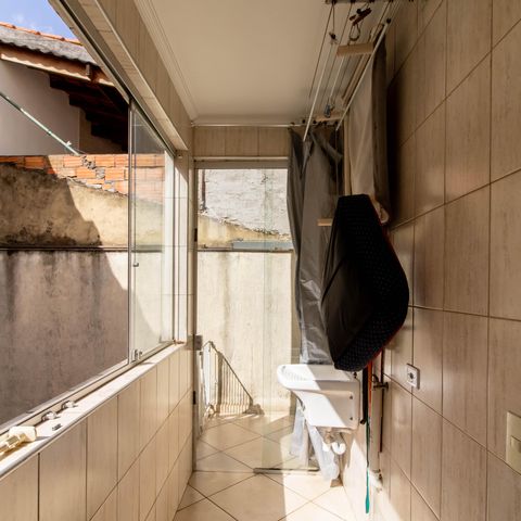 Casa à venda com 280m², 3 quartos e 6 vagas Casa à venda com 280m², 3 quartos e 6 vagasArea de Serviço