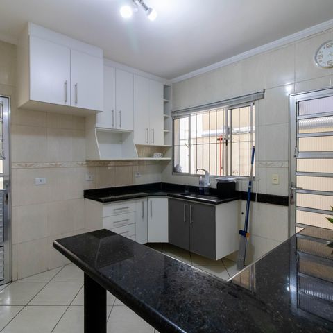 Casa à venda com 280m², 3 quartos e 6 vagas Casa à venda com 280m², 3 quartos e 6 vagasCozinha