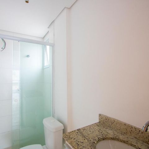 Studio à venda com 42m², 1 quarto e 1 vaga Studio à venda com 42m², 1 quarto e 1 vagaBanheiro