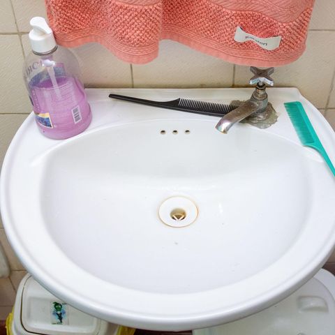 Casa à venda com 60m², 3 quartos e 2 vagasBanheiro