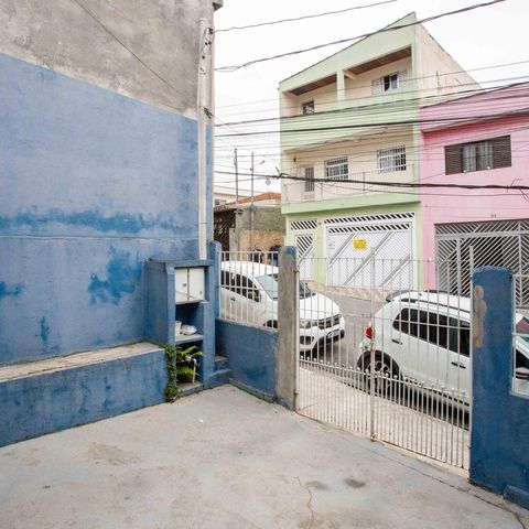 Casa à venda com 60m², 3 quartos e 2 vagasGaragem