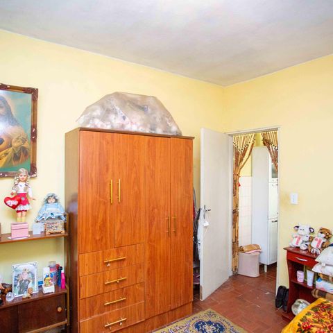 Casa à venda com 60m², 3 quartos e 2 vagasQuarto 2