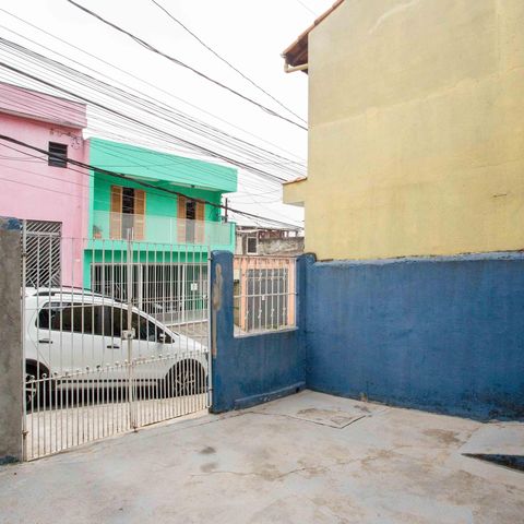 Casa à venda com 60m², 3 quartos e 2 vagasGaragem