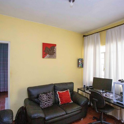 Casa à venda com 60m², 3 quartos e 2 vagasSala