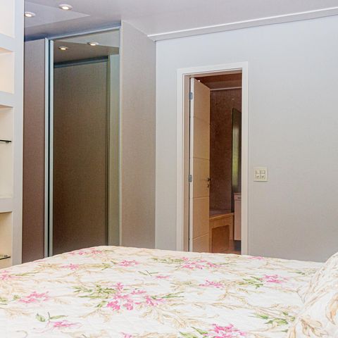 Apartamento à venda com 229m², 4 quartos e 4 vagas Apartamento à venda com 229m², 4 quartos e 4 vagasSuíte Master
