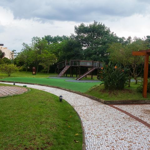 Apartamento à venda com 229m², 4 quartos e 4 vagas Apartamento à venda com 229m², 4 quartos e 4 vagasÁrea comum - Playground