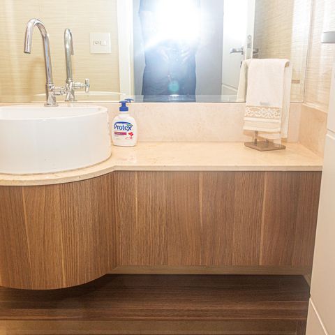 Apartamento à venda com 229m², 4 quartos e 4 vagas Apartamento à venda com 229m², 4 quartos e 4 vagasLavabo