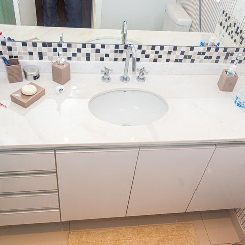 Apartamento à venda com 229m², 4 quartos e 4 vagas Apartamento à venda com 229m², 4 quartos e 4 vagasBanheiro da Suíte 2