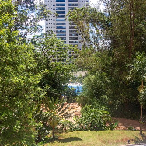 Apartamento à venda com 229m², 4 quartos e 4 vagas Apartamento à venda com 229m², 4 quartos e 4 vagasVista da Suíte Master
