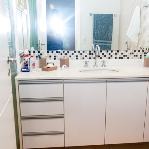 Apartamento à venda com 229m², 4 quartos e 4 vagas Apartamento à venda com 229m², 4 quartos e 4 vagasBanheiro da Suíte 2
