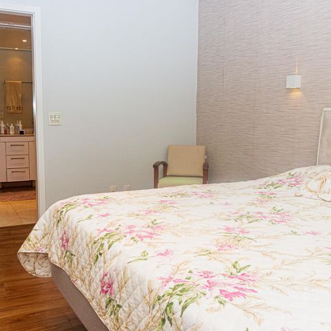 Apartamento à venda com 229m², 4 quartos e 4 vagas Apartamento à venda com 229m², 4 quartos e 4 vagasSuíte Master