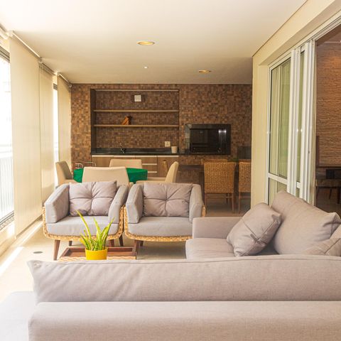 Apartamento à venda com 229m², 4 quartos e 4 vagas Apartamento à venda com 229m², 4 quartos e 4 vagasVaranda da Sala