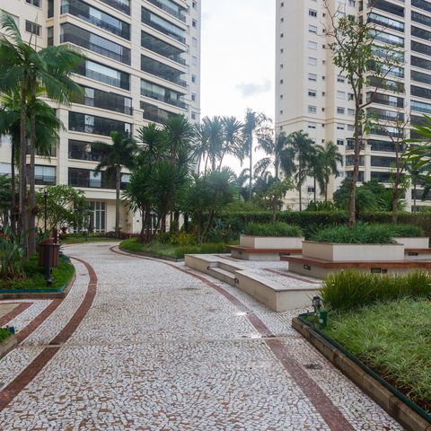 Apartamento à venda com 229m², 4 quartos e 4 vagas Apartamento à venda com 229m², 4 quartos e 4 vagasÁrea comum