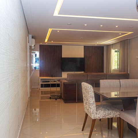 Apartamento à venda com 229m², 4 quartos e 4 vagas Apartamento à venda com 229m², 4 quartos e 4 vagasSala