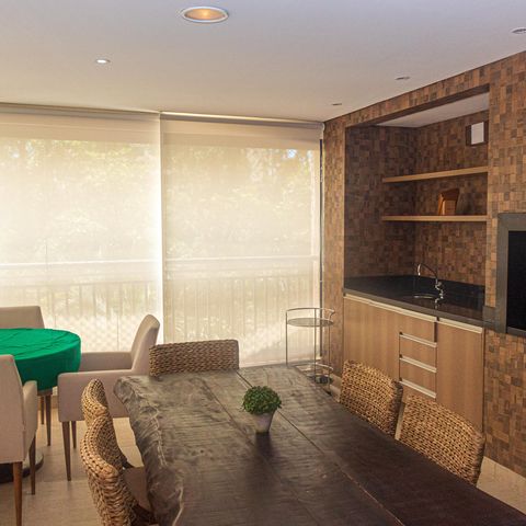 Apartamento à venda com 229m², 4 quartos e 4 vagas Apartamento à venda com 229m², 4 quartos e 4 vagasVaranda da Sala