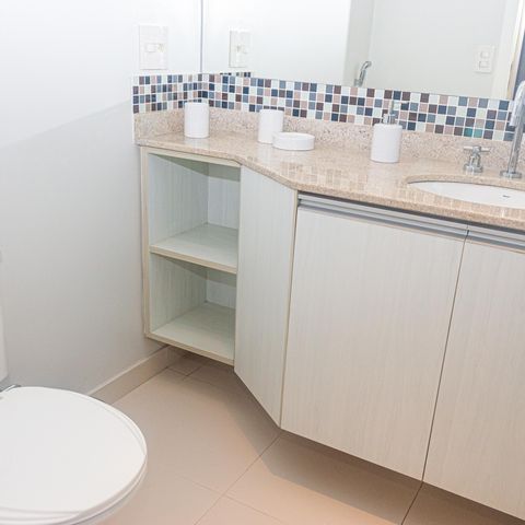 Apartamento à venda com 229m², 4 quartos e 4 vagas Apartamento à venda com 229m², 4 quartos e 4 vagasBanheiro da Suíte 3